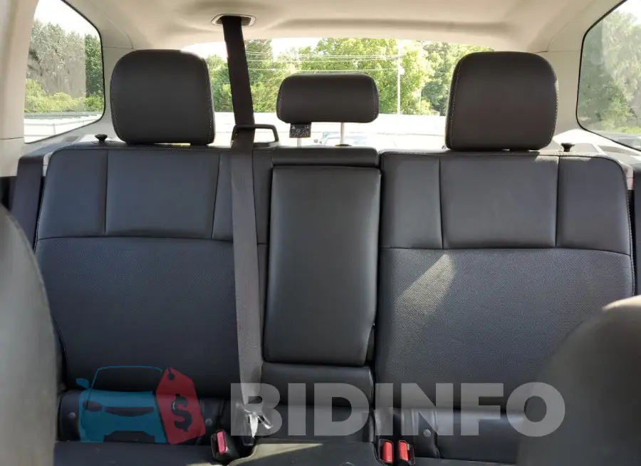 JF2SJARC6GH556724 Photo# 10