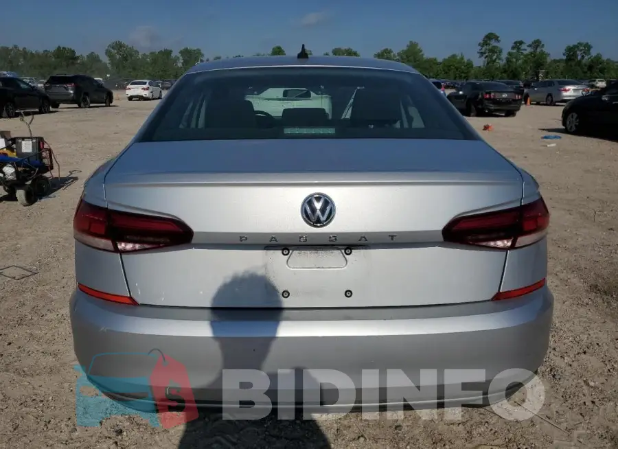 1VWAA7A32LC007549 Photo# 6