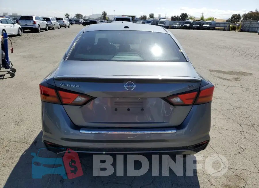 1N4BL4CV3KC187501 Photo# 6