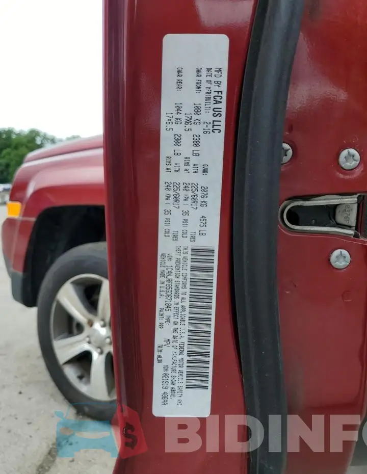 1C4NJRFB5GD671845 Photo# 13