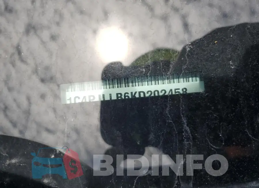 1C4PJLLB6KD202458 Photo# 13
