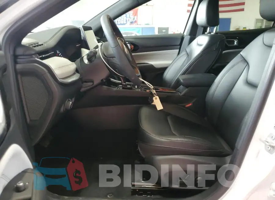 3C4NJDCN2RT176632 Photo# 7