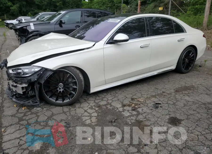 W1K6G6DB9NA089188 Photo# 1
