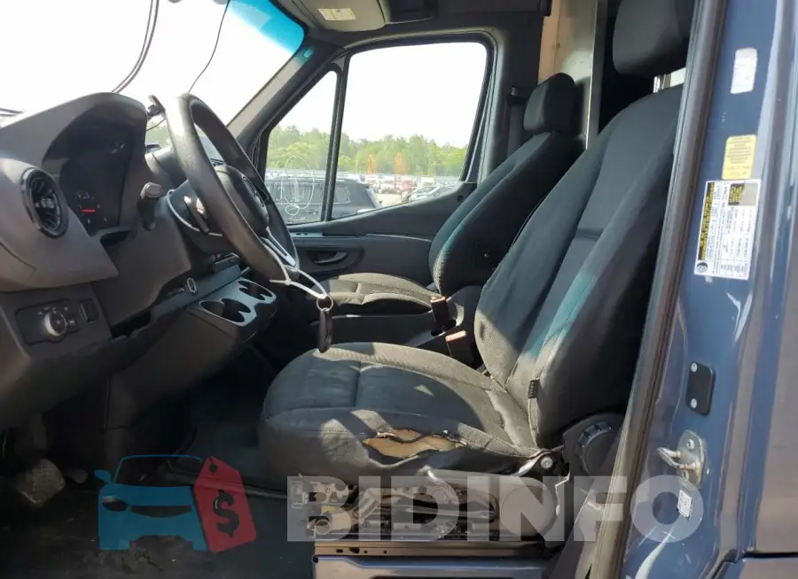 WD4PF0CD8KP059812 Photo# 7