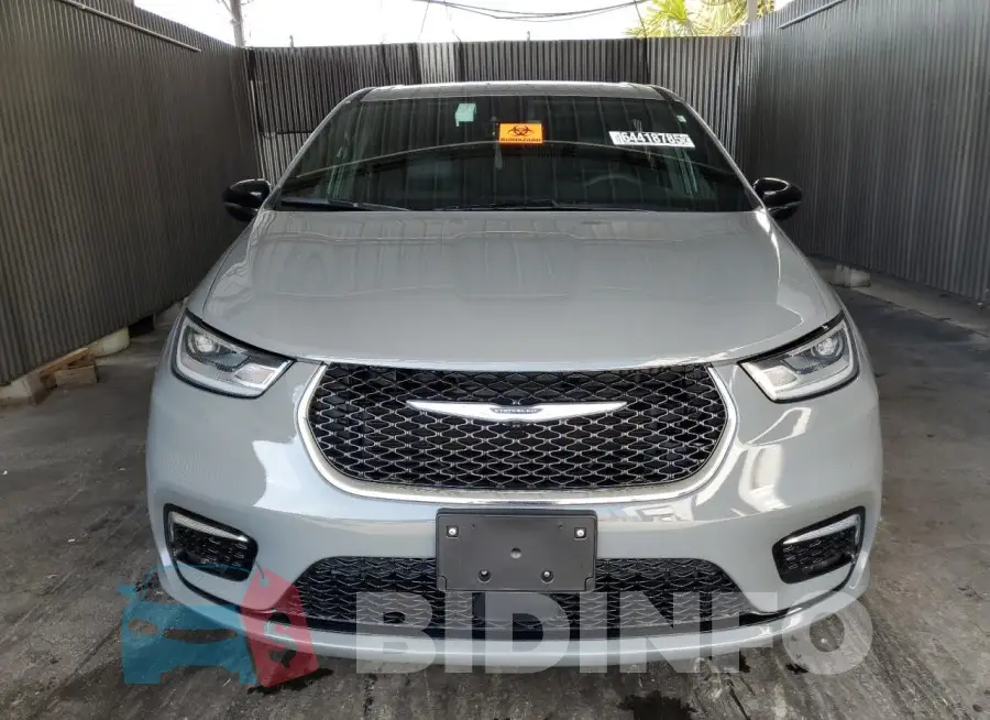 2C4RC1BG7SR504889 Photo# 5
