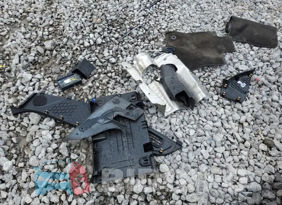 1G1FF1R7XH0173348 Photo# 12