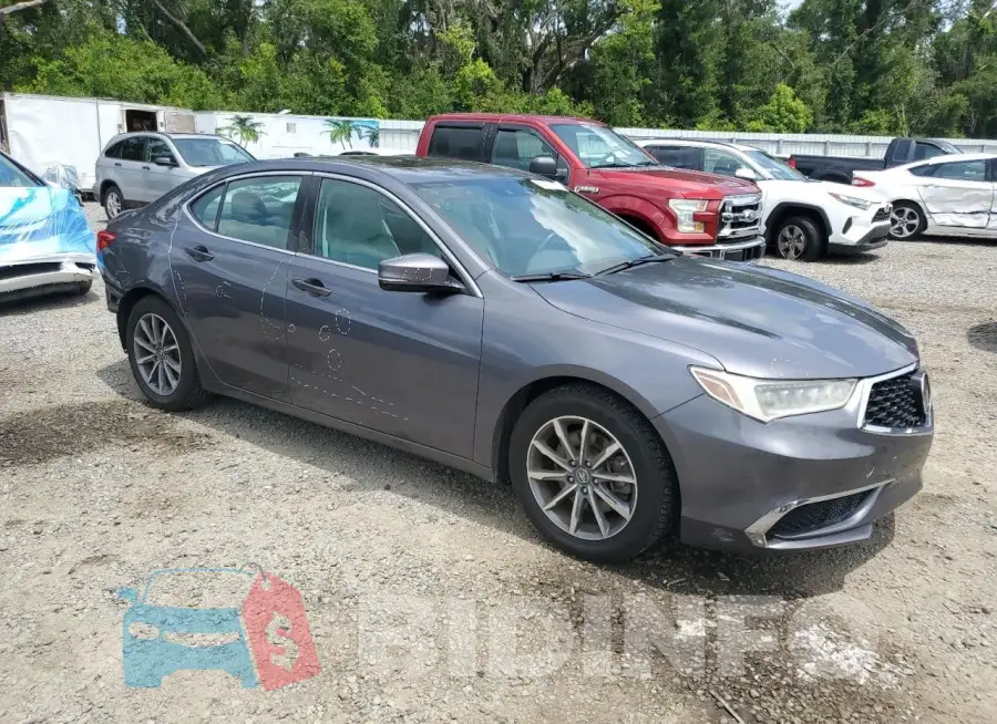 19UUB1F32JA007340 Photo# 4