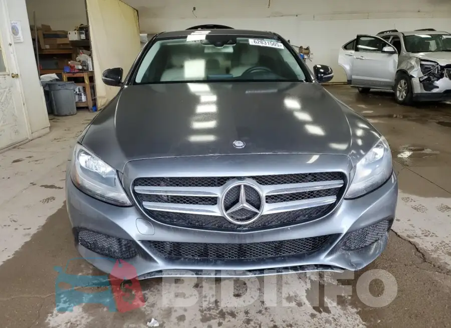 55SWF4JB0HU231217 Photo# 5