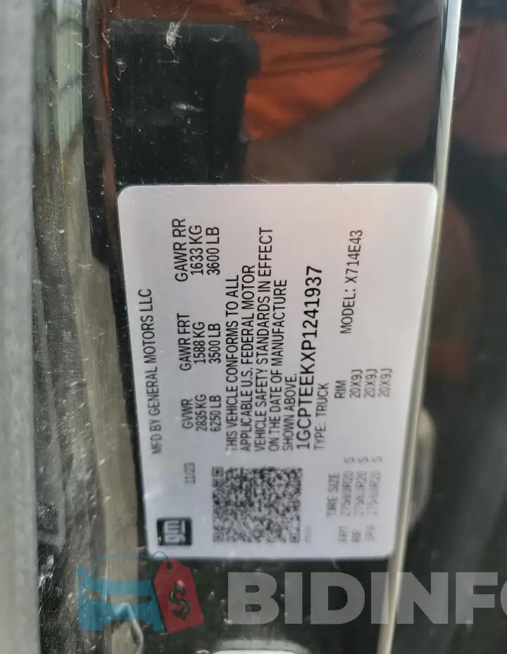 1GCPTEEKXP1241937 Photo# 13