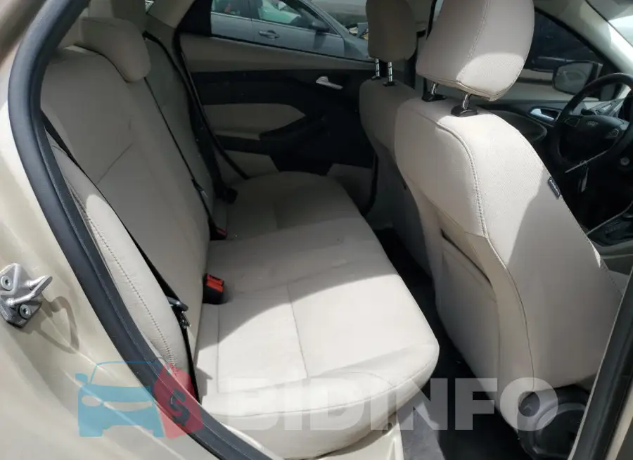 1FADP3F2XHL254595 Photo# 10