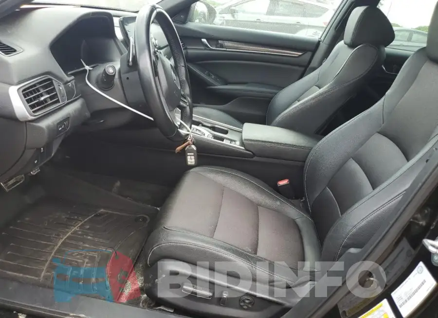 1HGCV2F35KA802473 Photo# 7
