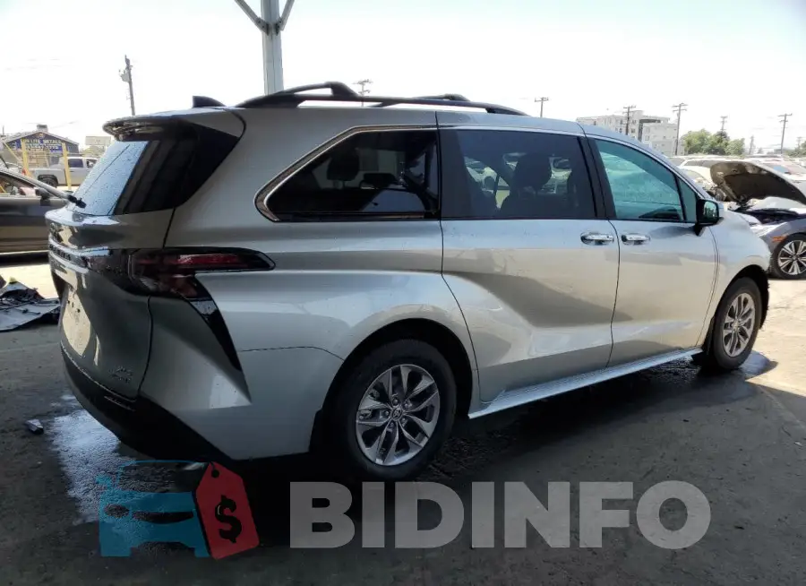 5TDJRKEC3RS221983 Photo# 3