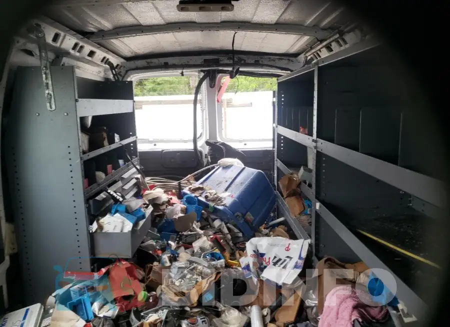 1GTW7AFF2H1914635 Photo# 10