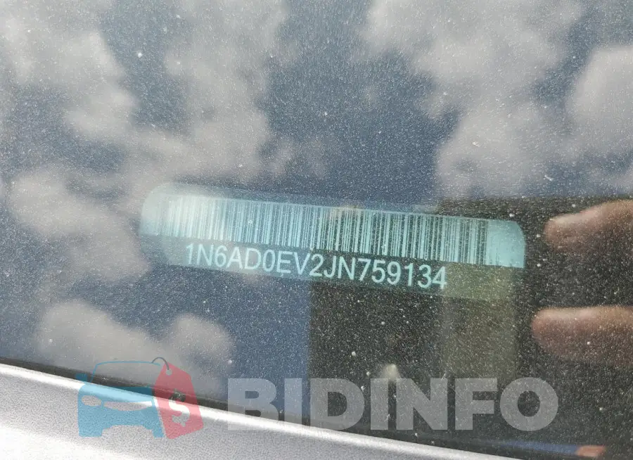 1N6AD0EV2JN759134 Photo# 12