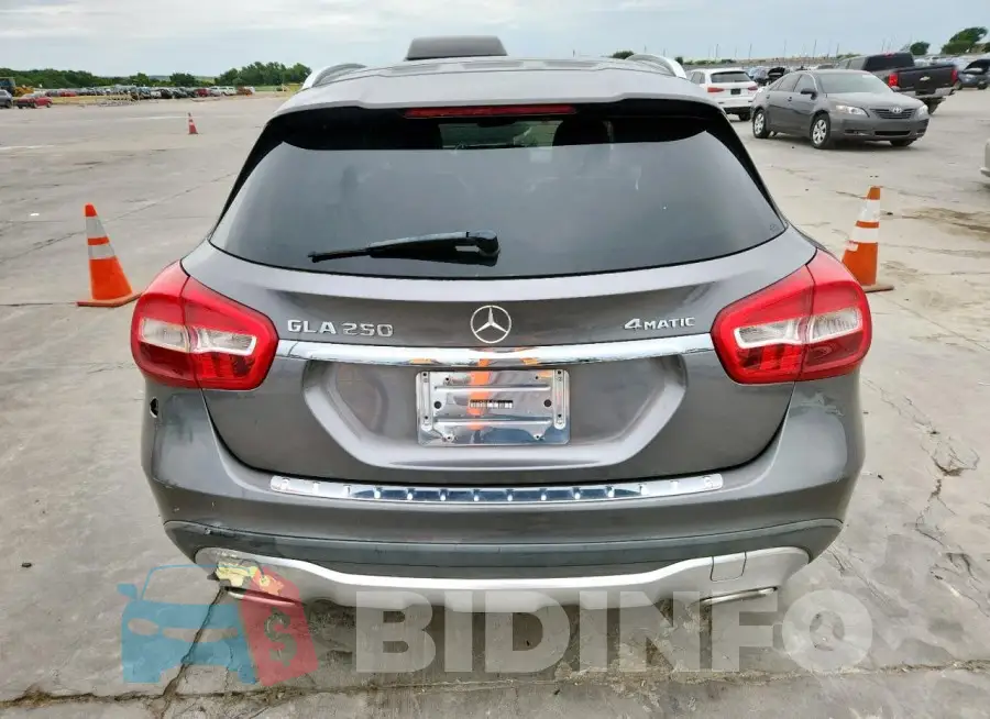 WDCTG4GB9JJ414827 Photo# 6