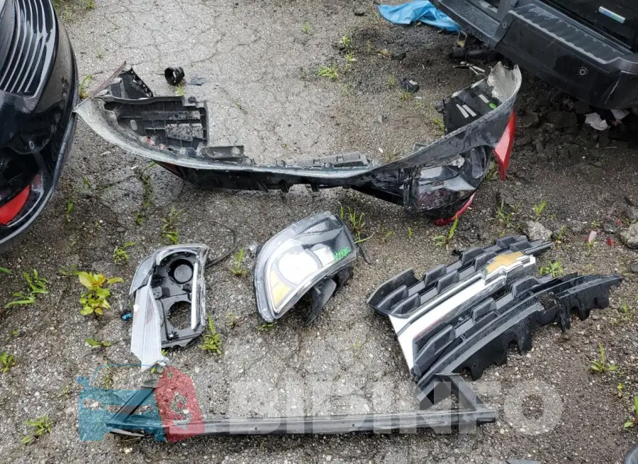 1GCGTCEN2M1107644 Photo# 12