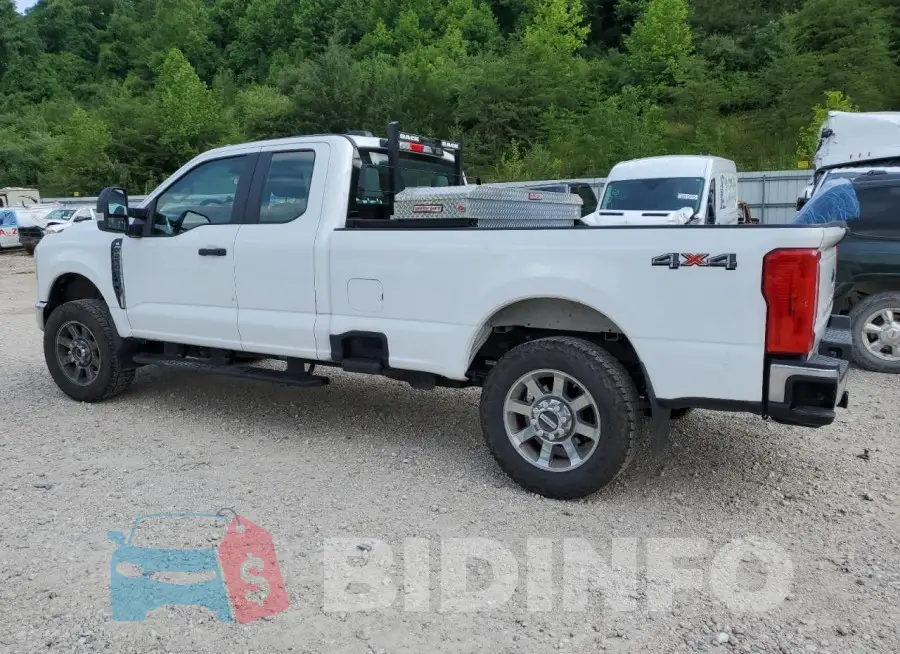 1FT7X2BA7PEC78466 Photo# 2