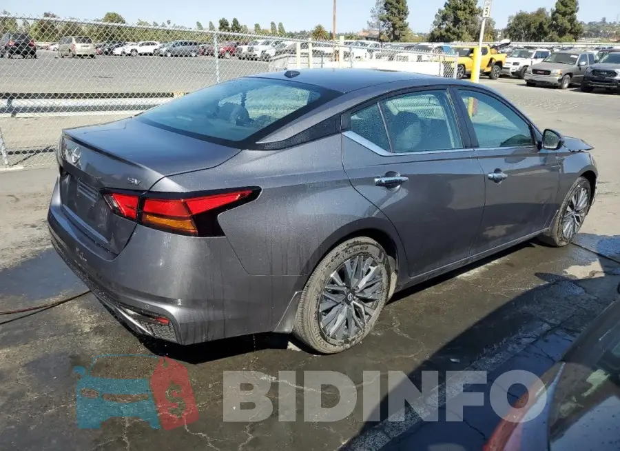 1N4BL4DV1RN416495 Photo# 3