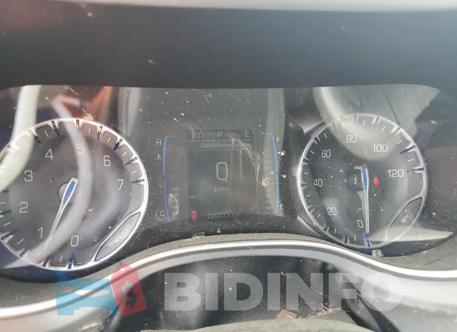 2C4RC1FGXLR149096 Photo# 9