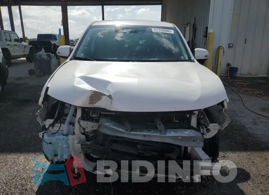 JA4AD3A35LZ003537 Photo# 5