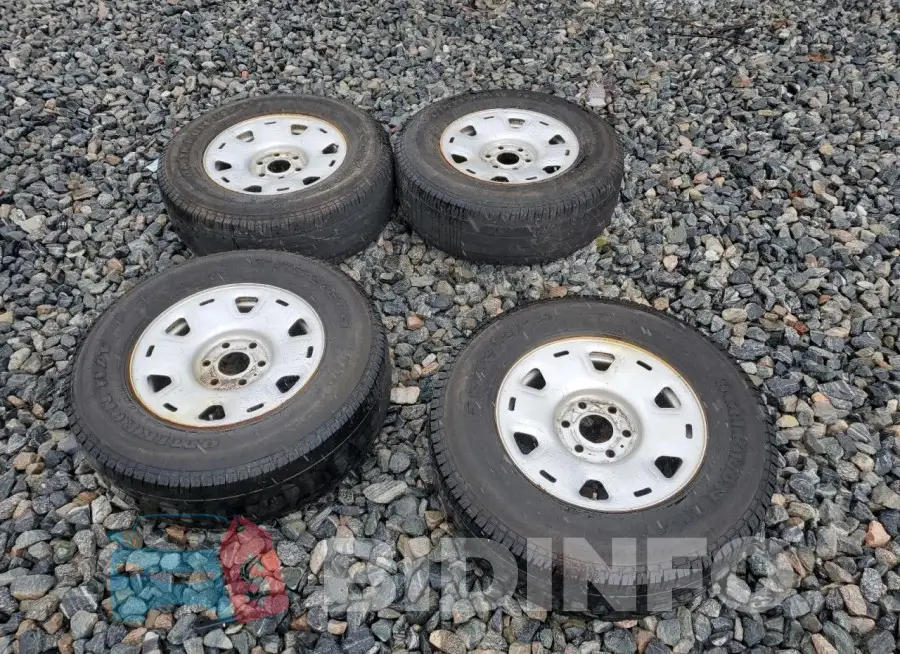 1N6AA1E57JN515767 Photo# 12