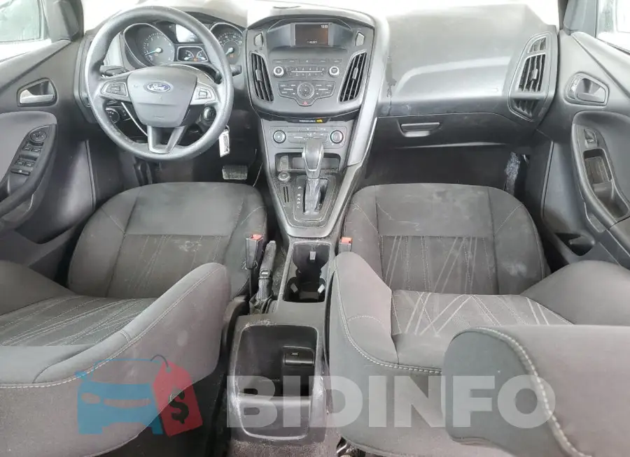 1FADP3E20JL227073 Photo# 8