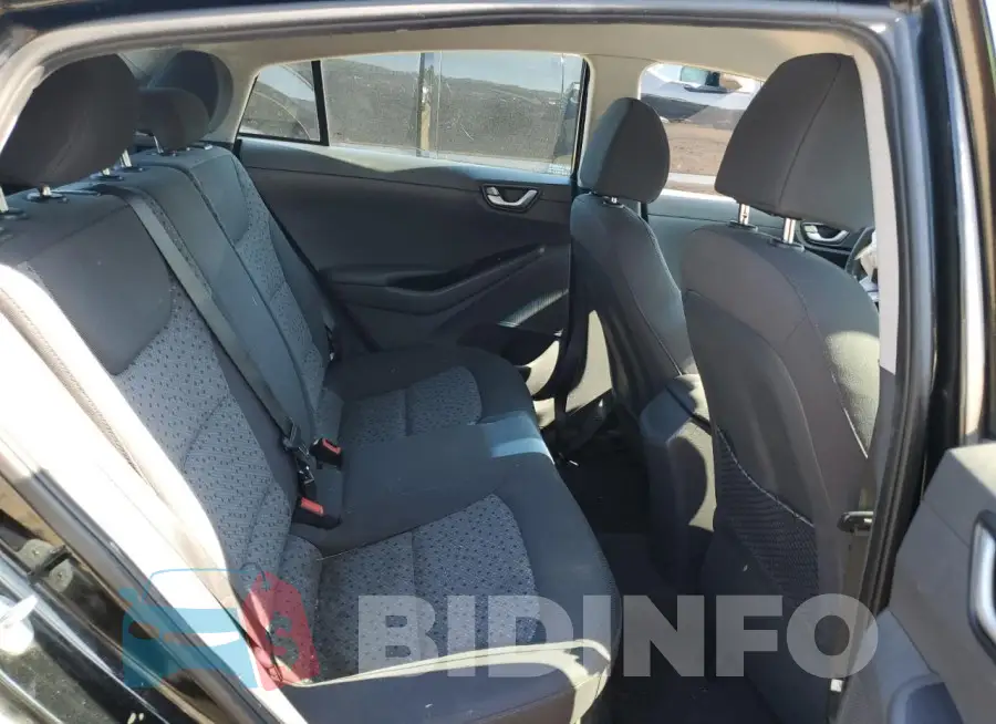 KMHC65LC9JU090186 Photo# 10