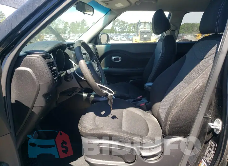 KNDJP3A5XJ7551069 Photo# 7
