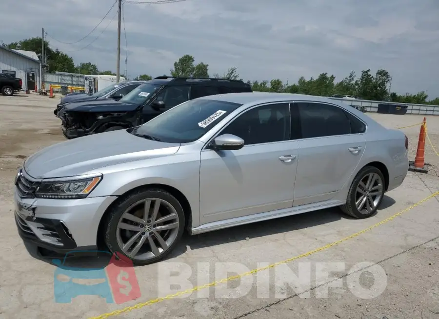 1VWDT7A38HC082917 Photo# 1