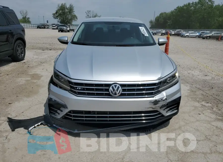 1VWDT7A38HC082917 Photo# 5
