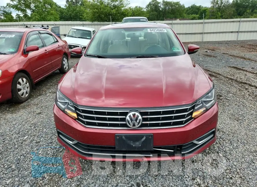 1VWLA7A34KC004305 Photo# 5