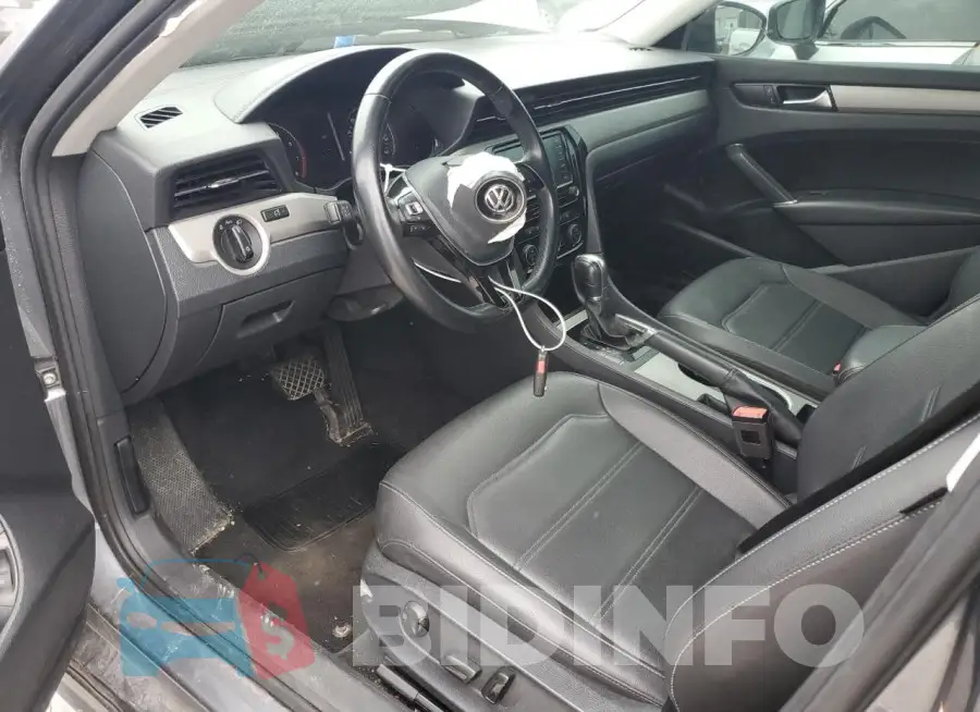 1VWSA7A35LC014256 Photo# 7
