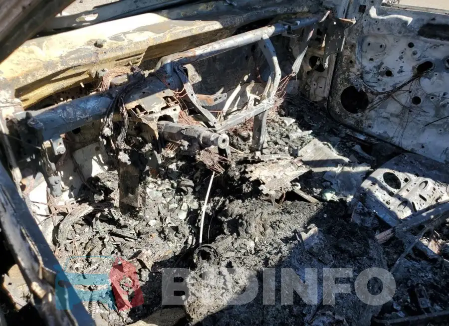 3VW2T7BU5SM042606 Photo# 8