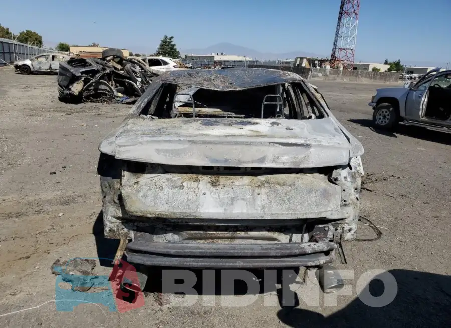 3VW2T7BU5SM042606 Photo# 6