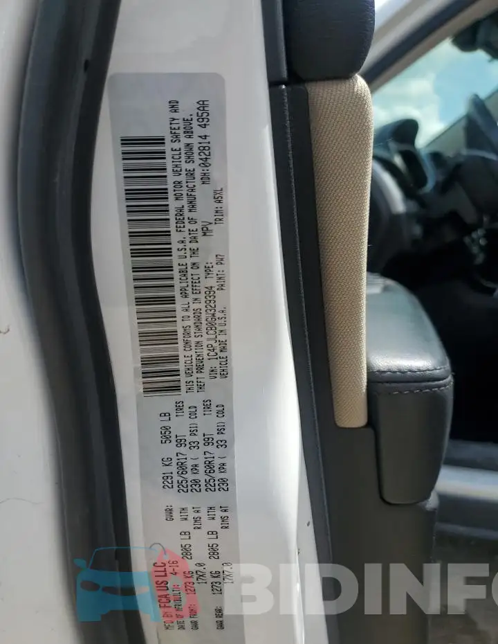 1C4PJLCB0GW329394 Photo# 13