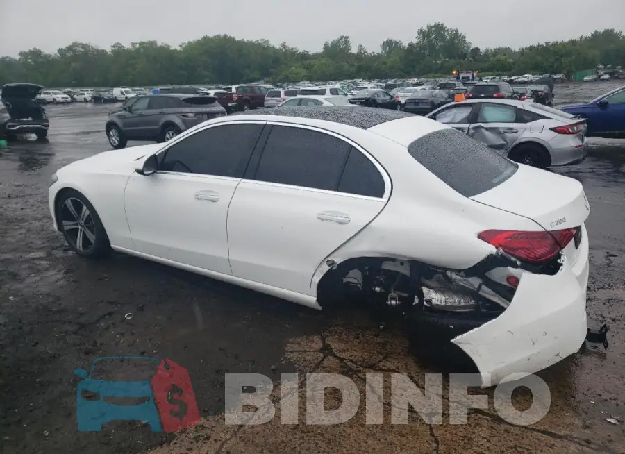 W1KAF4HB4SR240981 Photo# 2