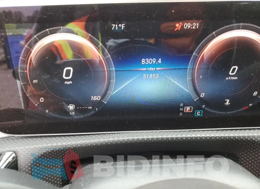WDD3G4EB4KW020249 Photo# 9