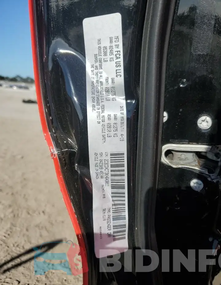 2C3CDXCT3KH643011 Photo# 12