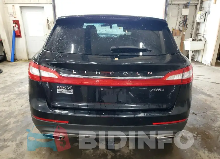 2LMTJ8JRXGBL75618 Photo# 6