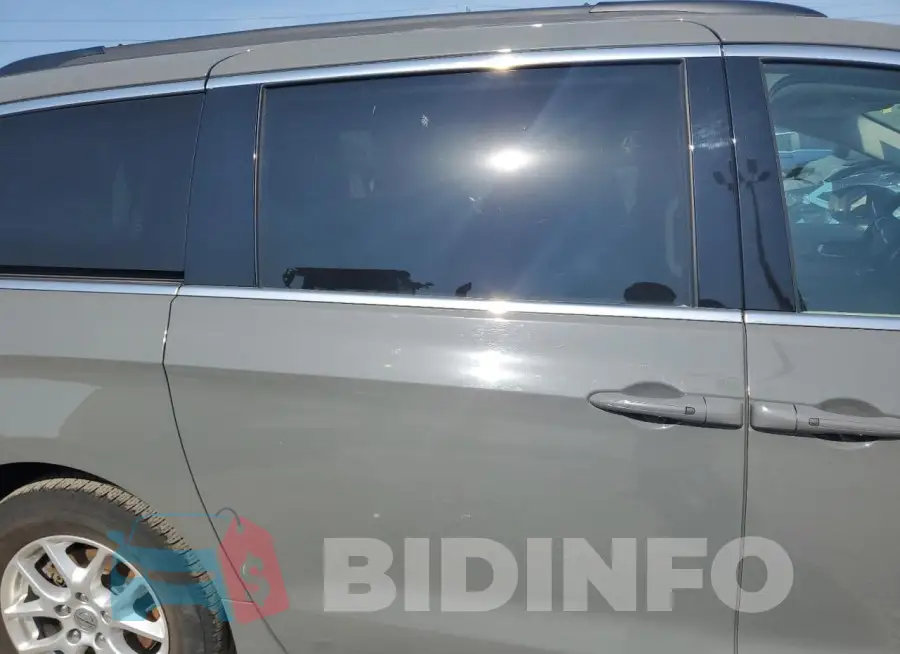 2C4RC1BG4NR115339 Photo# 10