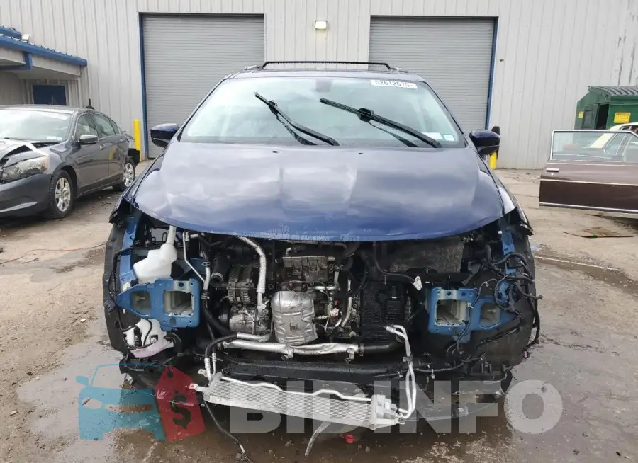 2C4RC1CG1LR128366 Photo# 5