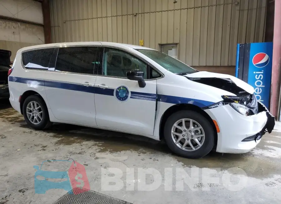 2C4RC1CG7RR150977 Photo# 4