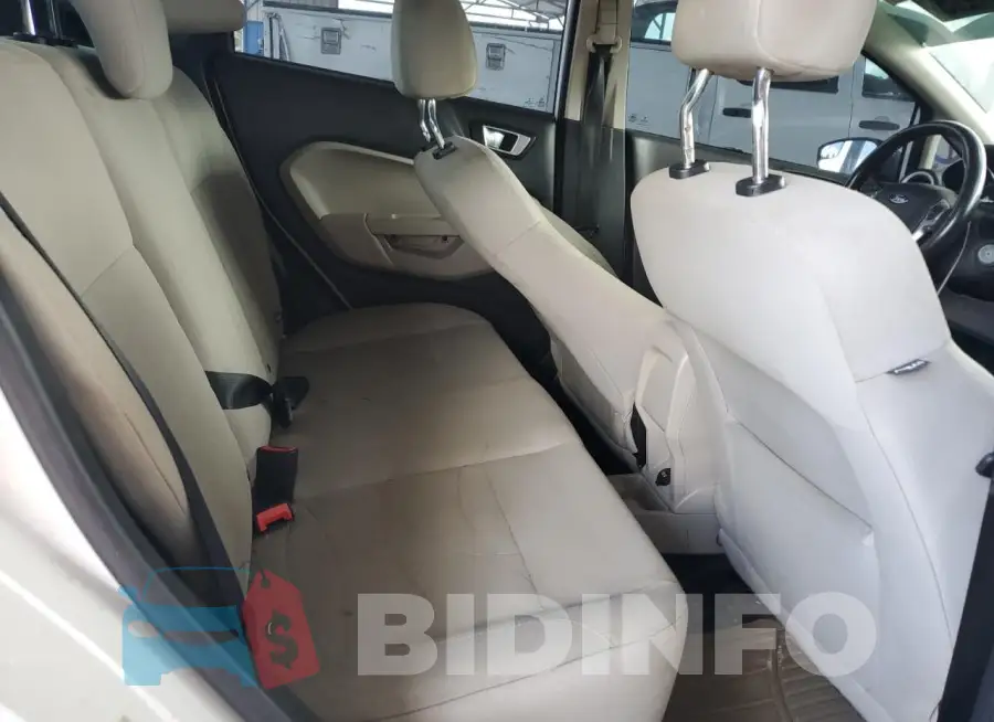 3FADP4BJ8GM129935 Photo# 10