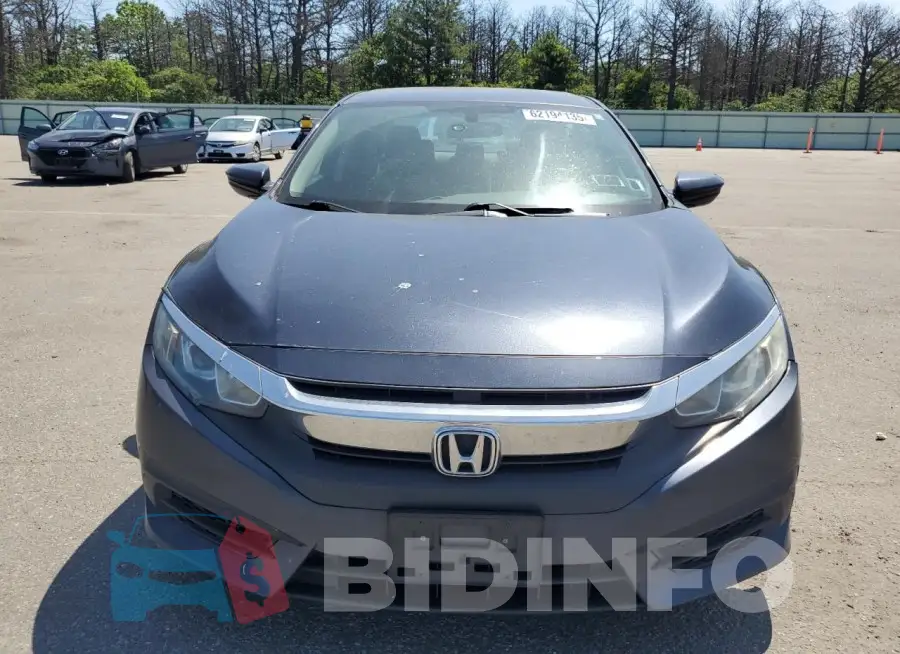 19XFC2F50GE098884 Photo# 5