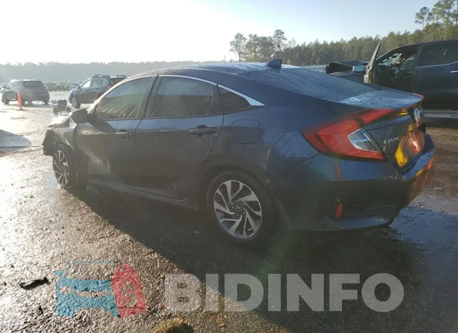 19XFC2F70JE031372 Photo# 2