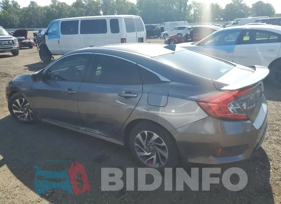 19XFC2F80HE050037 Photo# 2