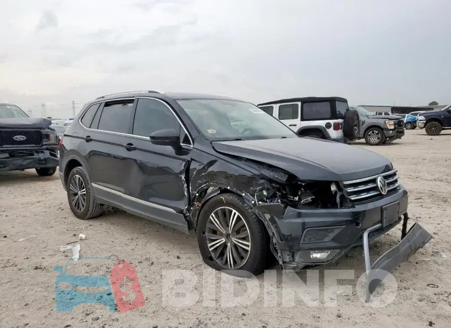 3VV3B7AX6KM153253 Photo# 4