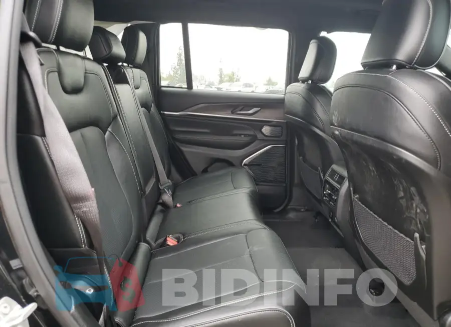 1C4RJYD65PC634155 Photo# 11