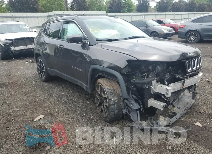 3C4NJDCB2JT179573 Photo# 4