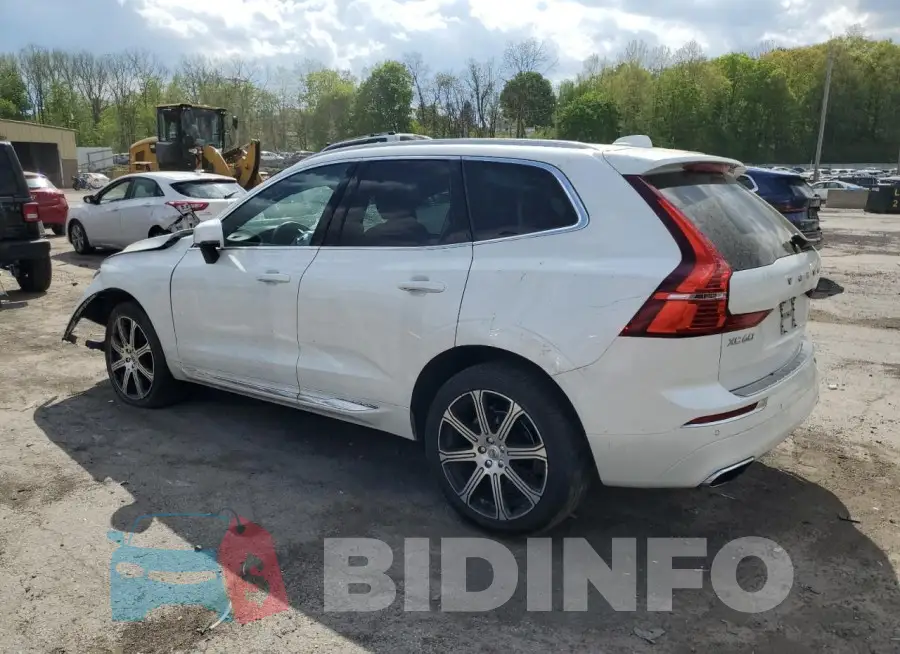 YV4102RL7M1738419 Photo# 2